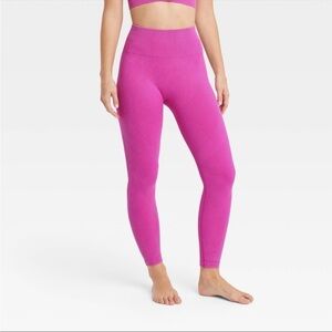 JoyLab Women's High-Rise Ribbed Seamless 7/8
Leggings Magenta Size Medium